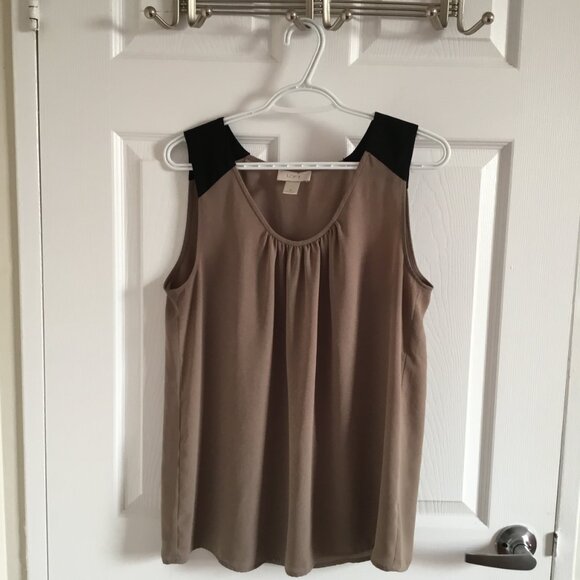 LOFT Women’s Sleeveless Top Blouse  – Taupe with Black Shoulder Detail Size M - Picture 1 of 5